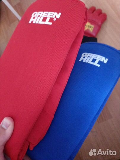 Краги для арб,шлем боксерский,шорты самбо,накладки