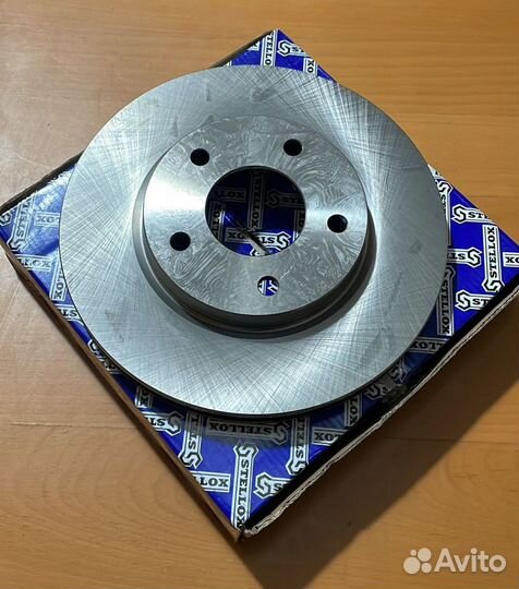 Тормозной диск передний Mitsubishi Lancer X