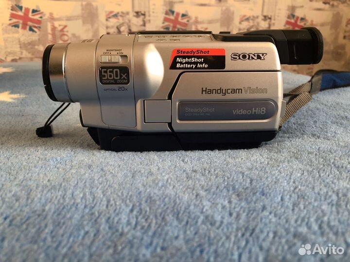 Видеокамера Sony Handycam Hi8
