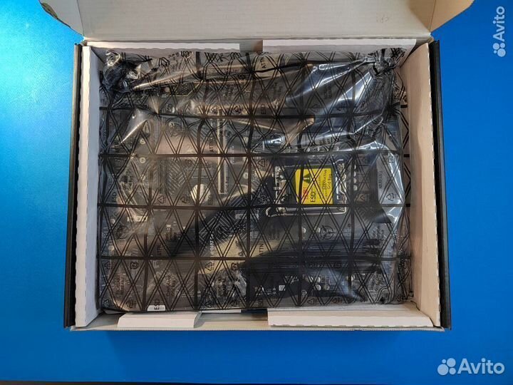 Материнская Плата MSI PRO Z690-P DDR4 Новая