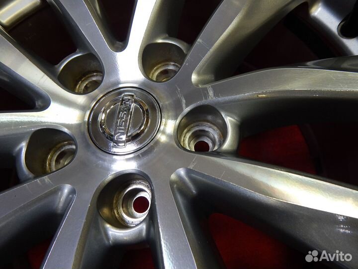 1219 Оригинал Nissan R17 J7,5 5*114,3 ет45 б/п