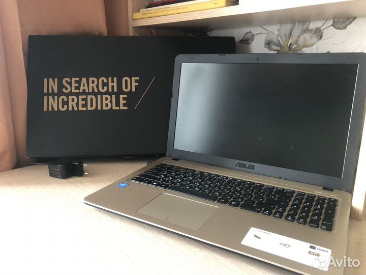 Ноутбук asus