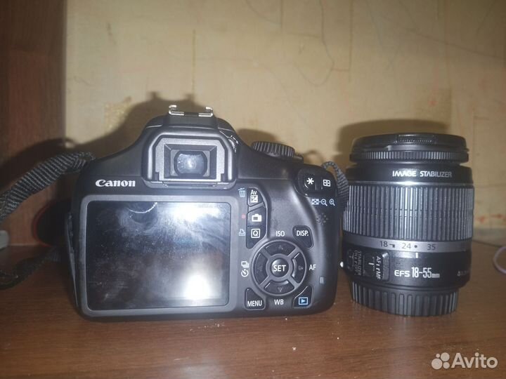 Зеркальный фотоаппарат Canon EOS 1100d