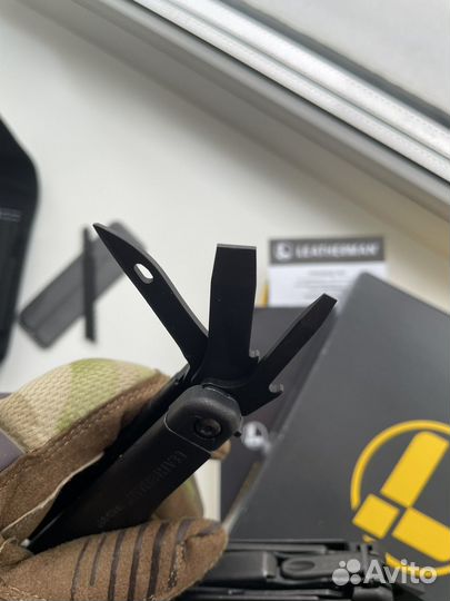 Leatherman surge