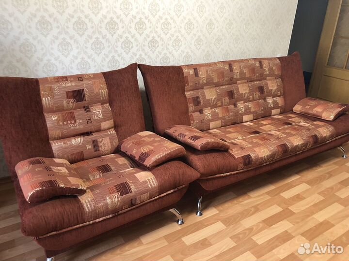 Диван и два кресла