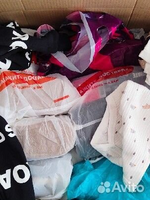 Продам коробку вещей