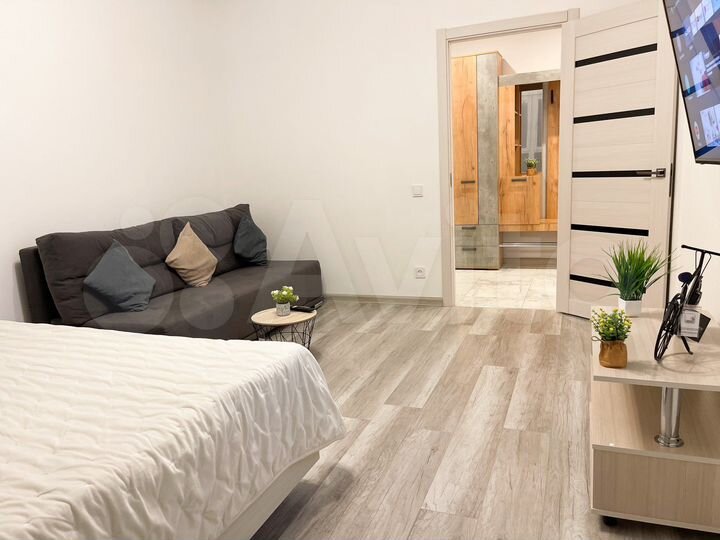 2-к. квартира, 70 м², 14/17 эт.