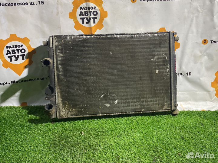 Радиатор охлаждения Renault Megan 1 Classic