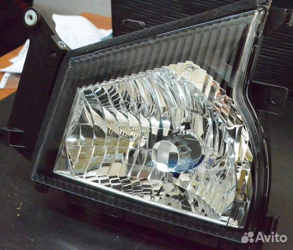 Левая Передняя Фара Isuzu Оригинал NQR71 75 NKR55