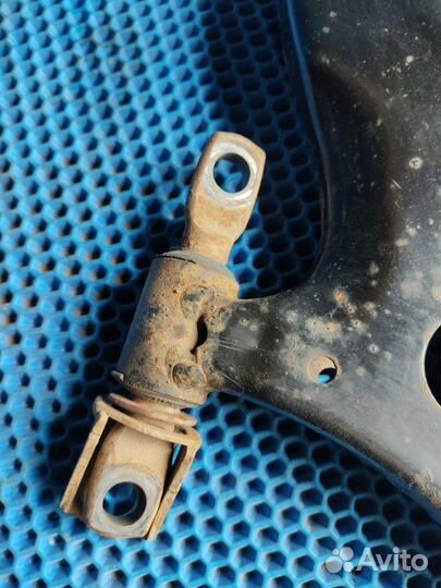 Рычаг подвески передний левый Toyota Camry V55