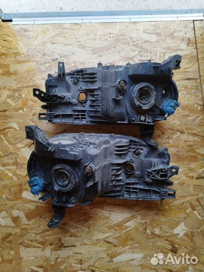 Фары Nissan Cube Z12