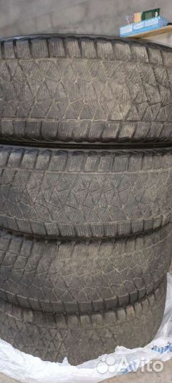 Bridgestone Blizzak DM-V2 225/60 R17