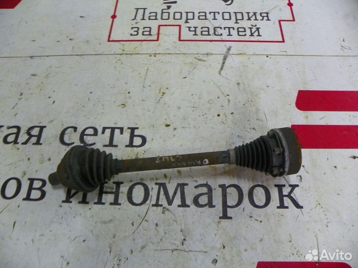 Полуось передняя левая Skoda Octavia