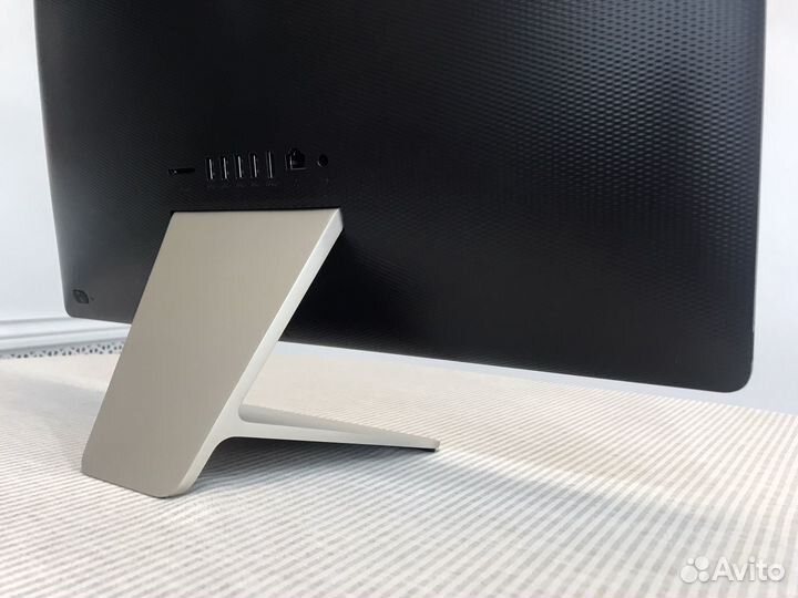 Моноблок Asus V221IC Core i7