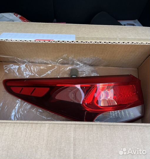 Задний левый внешний фонарь kia rio 2019