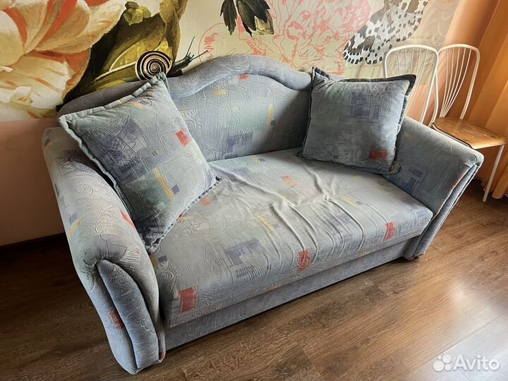 Продам стенку бу+ диван