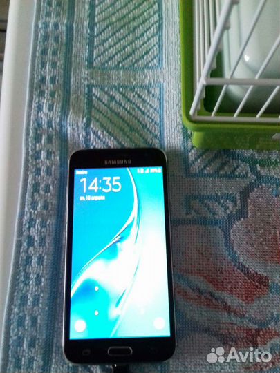 Телефон Samsung