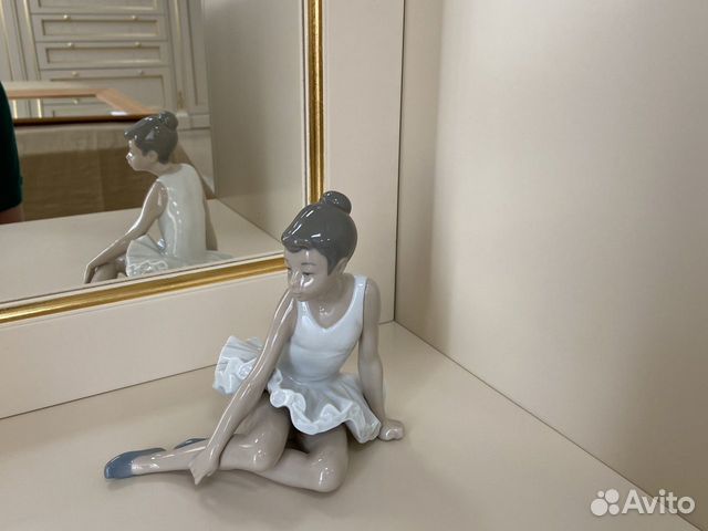 Статуэтка Сидящая балерина. Nao
