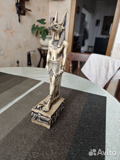 Египетская статуэтка