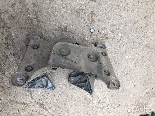 Кронштейн кпп Audi A8 D3 2007