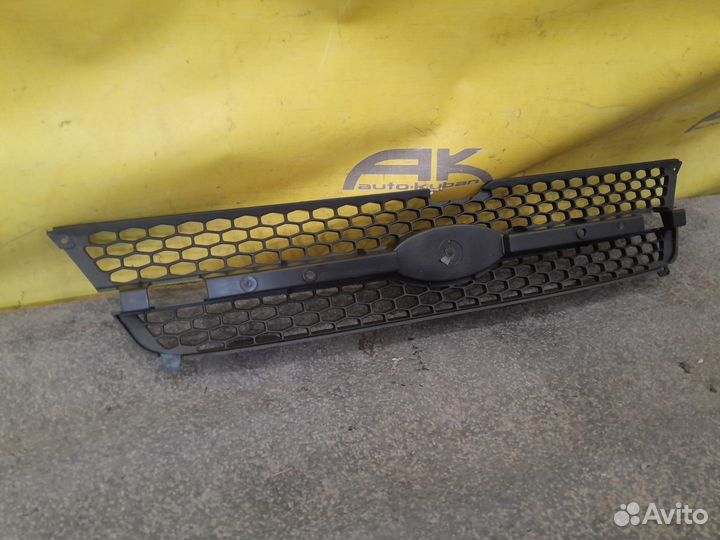 Решетка радиатора Hyundai Getz 2003+ новый оригина