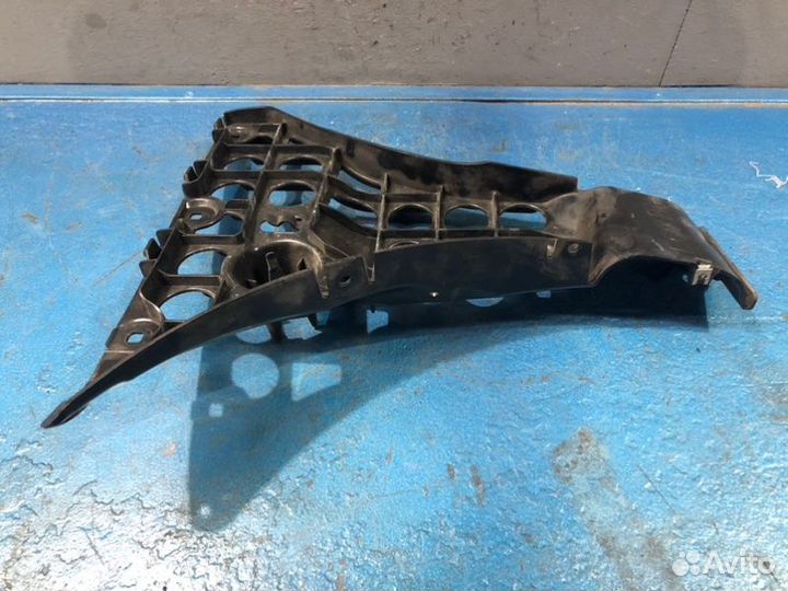 Крепление бампера заднее левое Bmw 5 E60 Рест