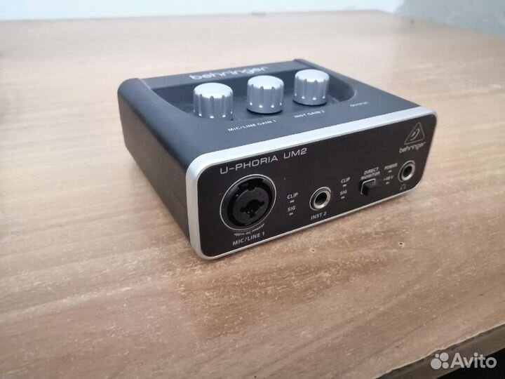 Behringer um2 звуковая карта
