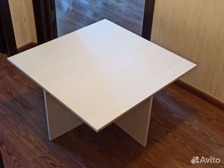 Журнальный стол