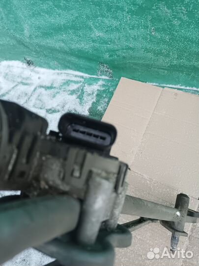 Трапеция стеклоочистителей Mondeo III 2004 г