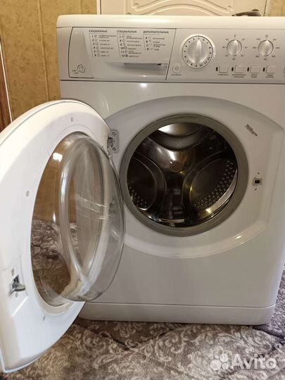 Стиральная машина Аристон узкая