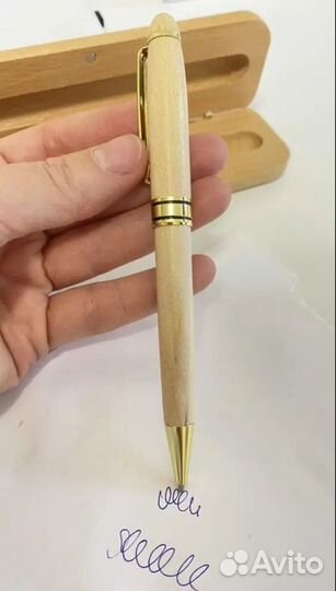 Ручка подарочная в футляре