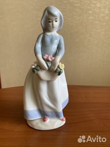 Статуэтка «Дама с цветами» Lefard