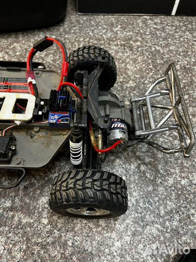 Радиоуправляемая машина traxxas