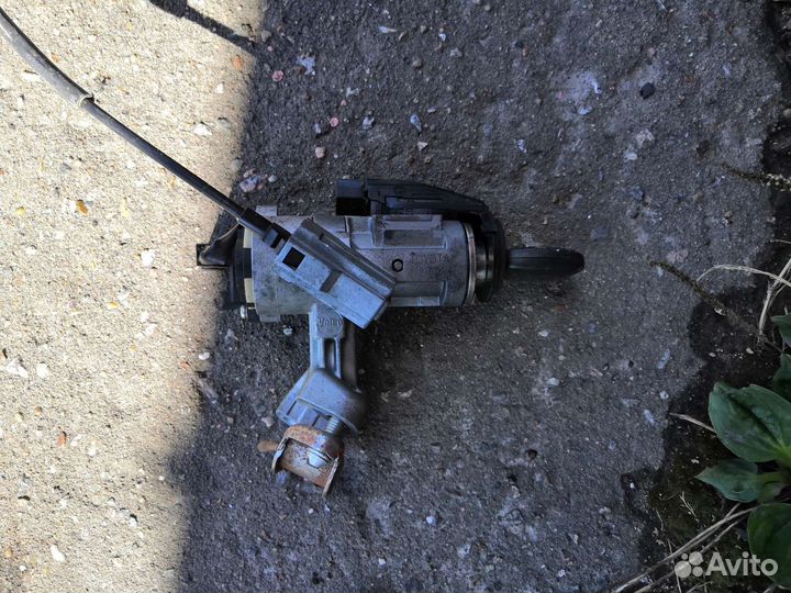 Замок зажигания Toyota Corolla 120 кузов