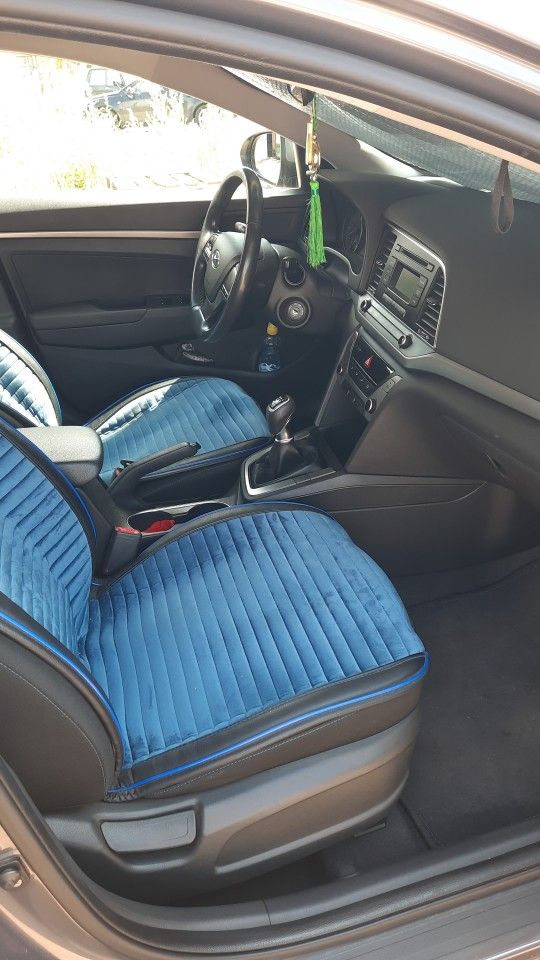 Hyundai Elantra: фото владельца