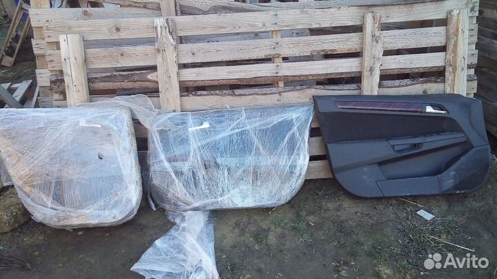 Опель астра h 5 двер хэч обшивки дверей к-кт налич