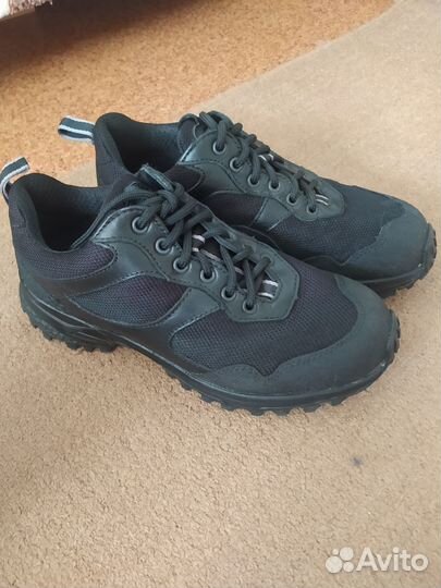 Кроссовки фарадей