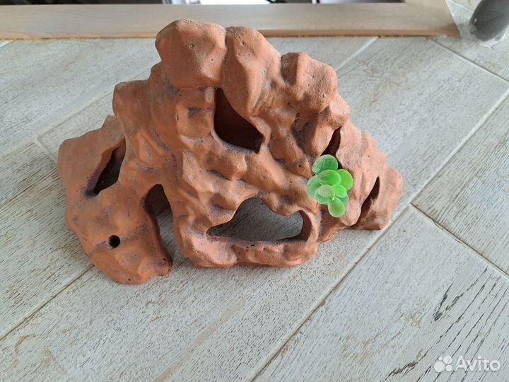 Замок в аквариум