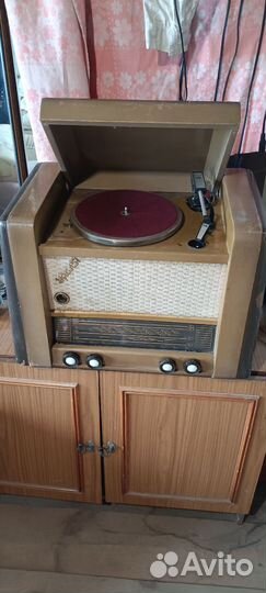 Продаю радиолу Урал 57