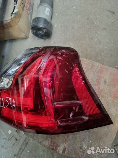 Фонарь правый Lexus LX570 LX450d LX450