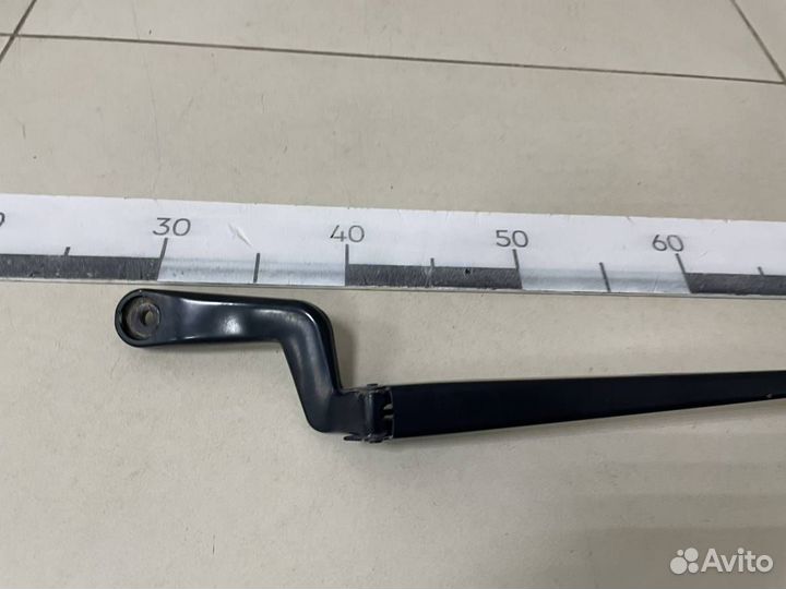 Поводок стеклоочистителя передний левый Skoda Fabi