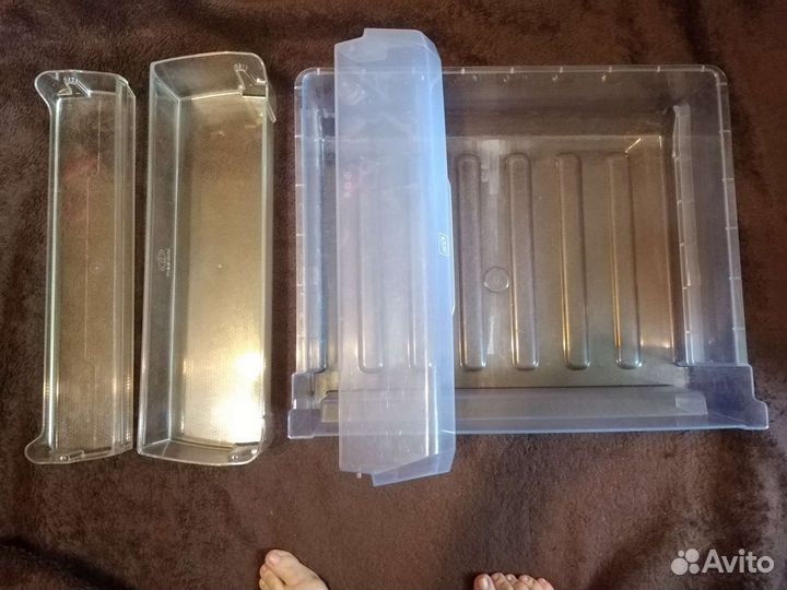 Полки в холодильник пластик и стекло, lndesit