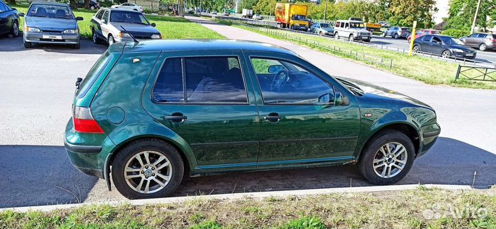 Volkswagen Golf 1.6 МТ, 1999, 270 000 км