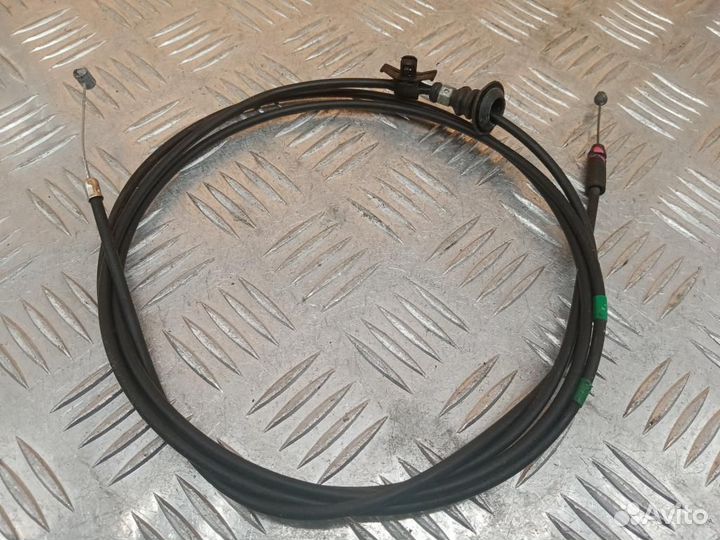 Трос открывания капота Toyota Camry