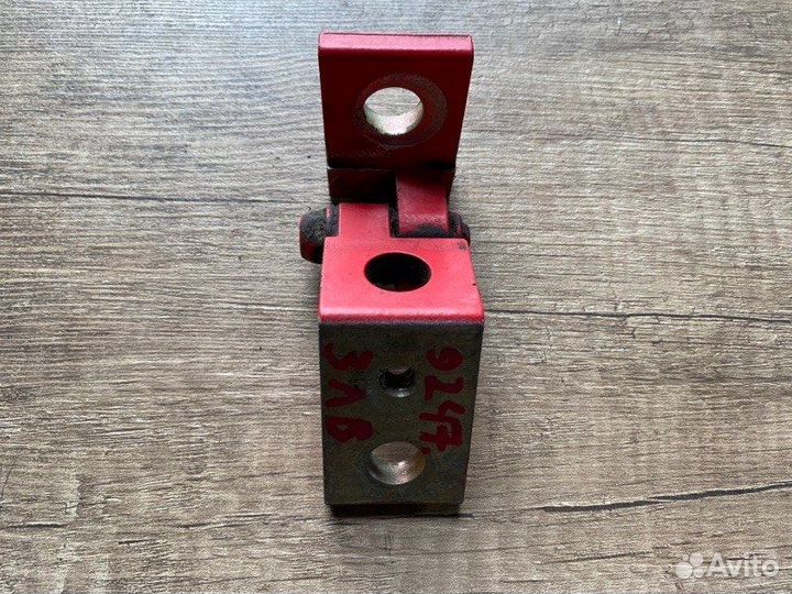 Петля двери задняя левая Skoda Fabia 6Y AUA 2002