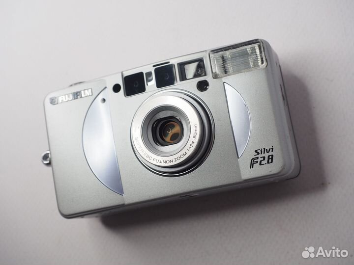 Пленочный фотоаппарат Fujifilm Silvi F2.8 ZoomDate