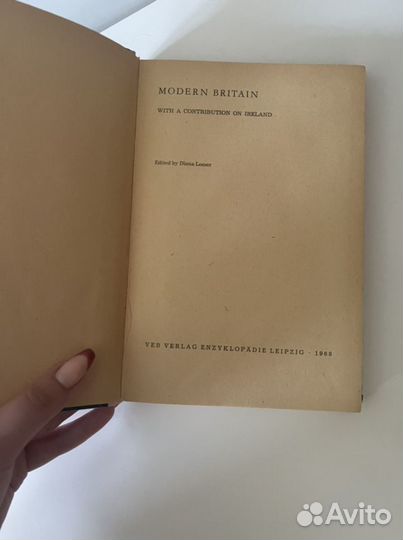 Книга Modern Britain