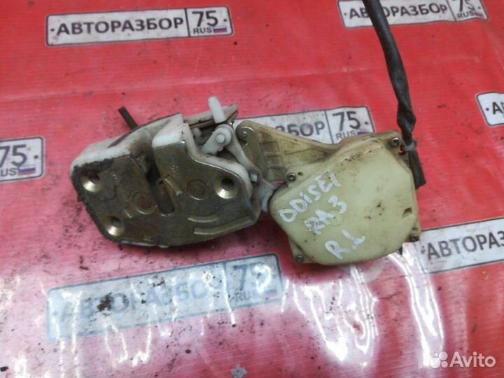 Замок двери задний левый Honda Odyssey RA3 F23A