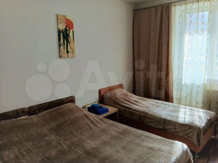 1-к. квартира, 42 м², 1/17 эт.