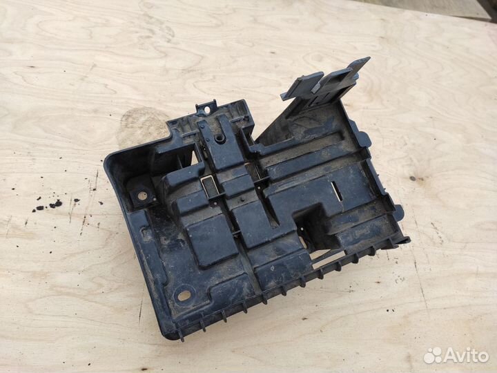 Площадка под Акб на Опель Мерива А